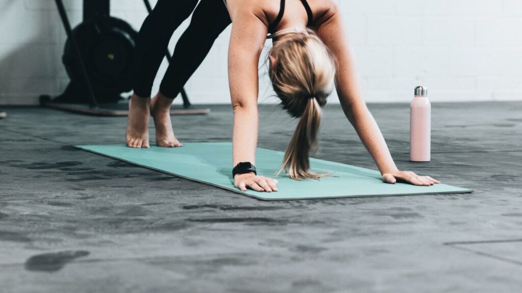 Yoga e Karma: Como Asanas e Pranayamas Podem Ajudar a Resolver o Karma